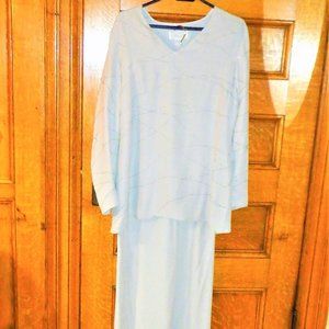 ** SAKS 5th AVE - FOLIO Collection *** 2 Pc Pant Suit ~ Sequins Throughout Top